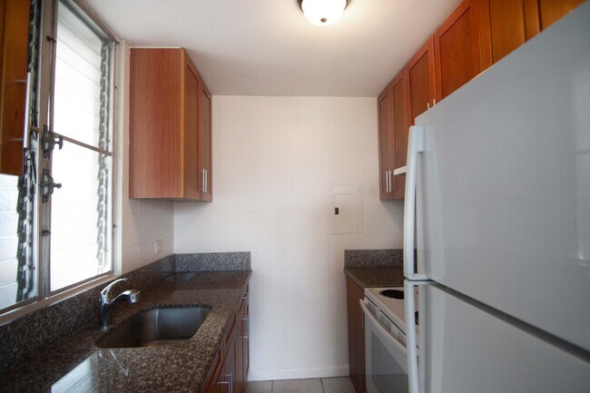 Foto del edificio - 94-494 Farrington Hwy