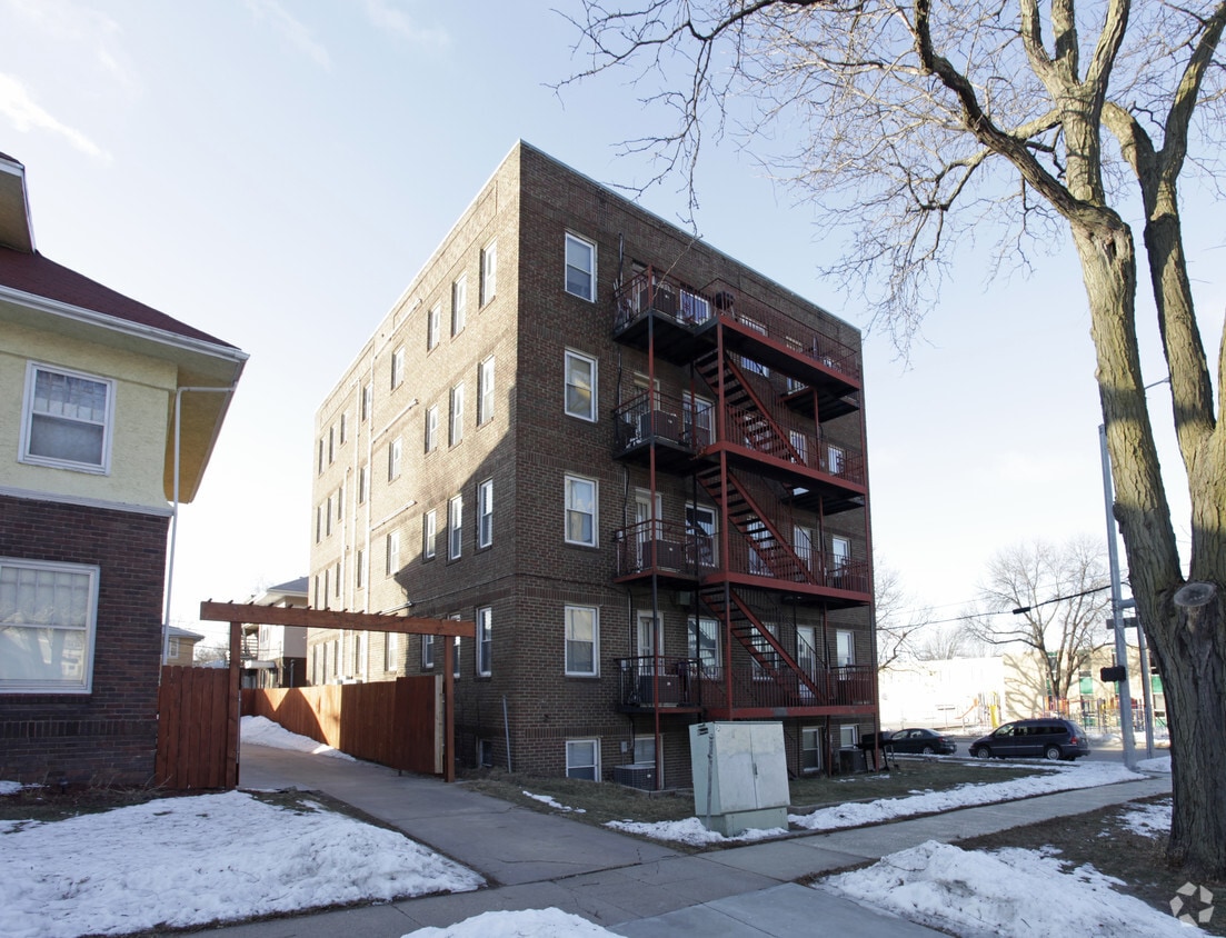 Building Photo - 800 S 16th St