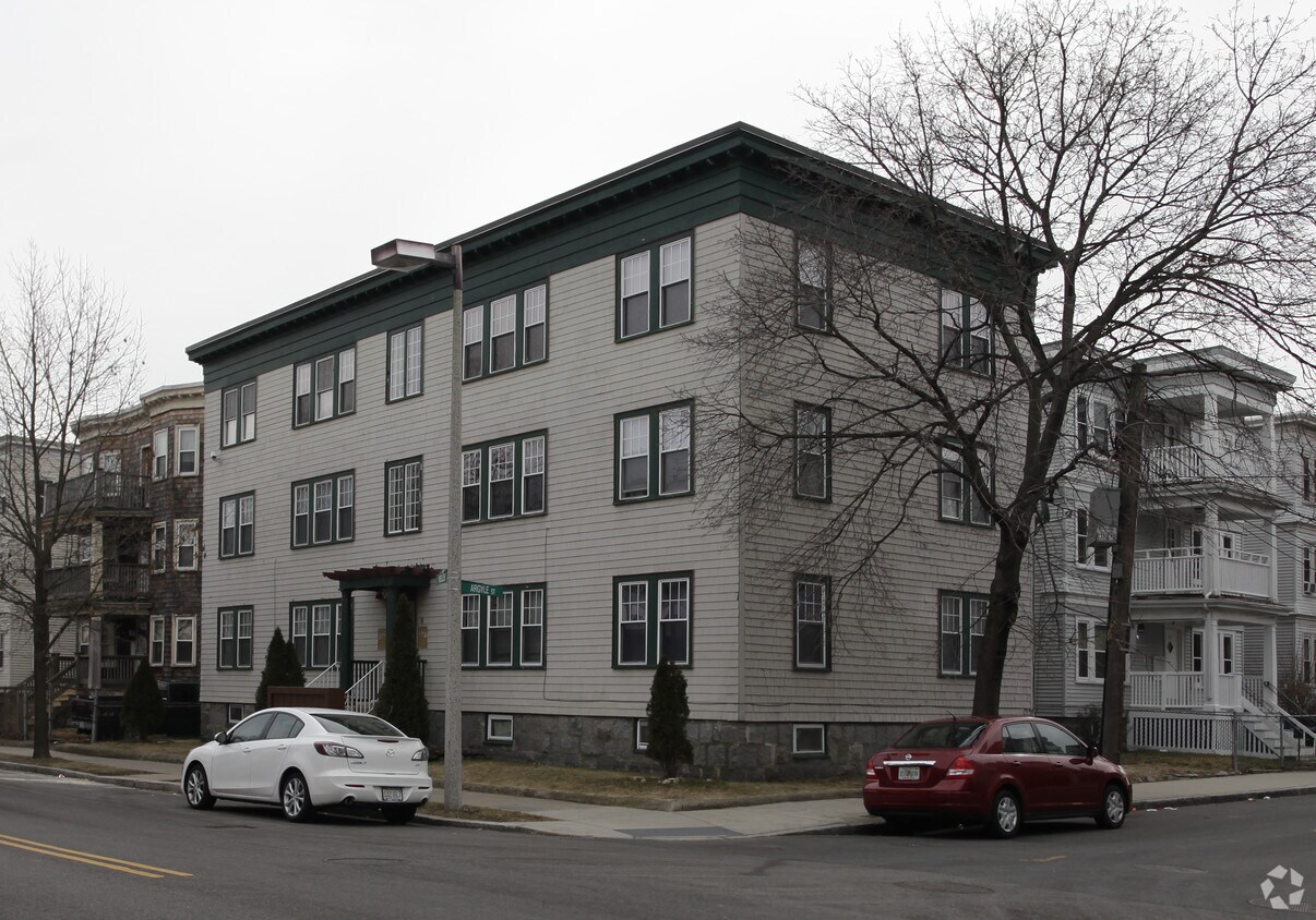 Primary Photo - 103 Welles Ave