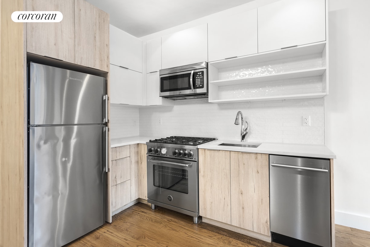 Primary Photo - 335 Nostrand Ave.