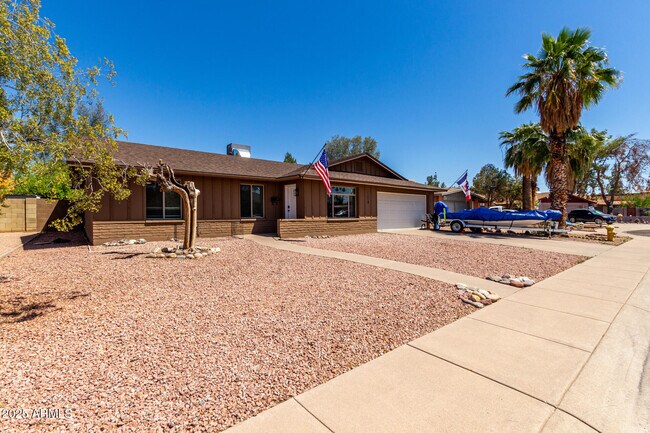 Foto del edificio - 3239 S Kenwood Ln