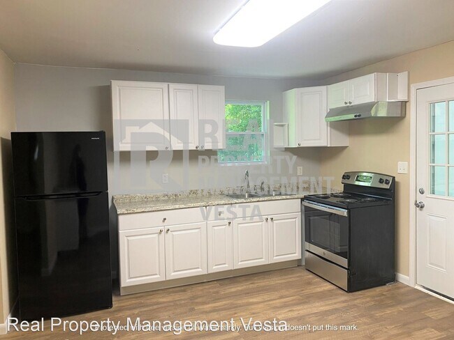 Building Photo - 3 br, 1.5 bath House - 3137 Masseyville Rd.