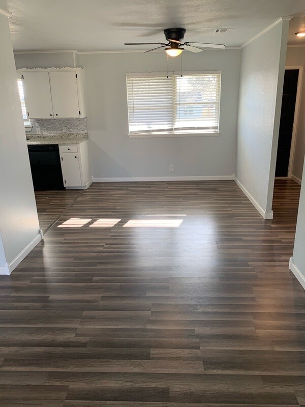 Foto del edificio - 5214 S Delaware Pl