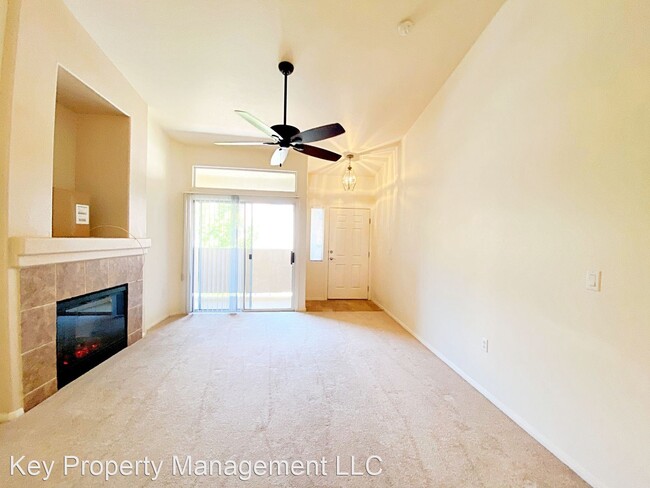 Foto del edificio - 3481 Desert Cliff St