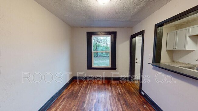 Foto del edificio - 116 N Guilford Ave