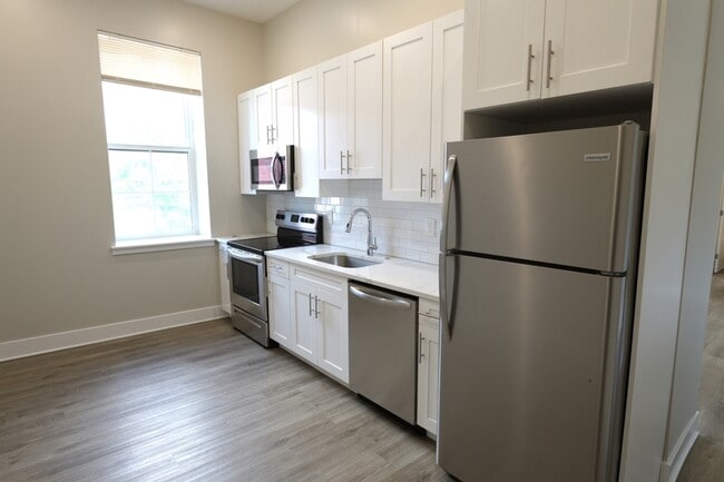Photo - 4000 W Girard Ave Apartment