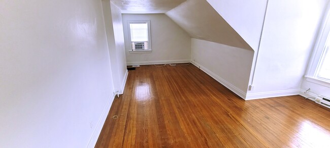 ...the rest of Living Rm space - 2212 Indianola Ave