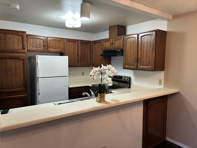 Building Photo - 3400 Sullivan Ct