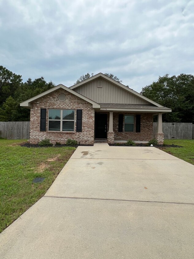Primary Photo - 3 bedrooms in Milton