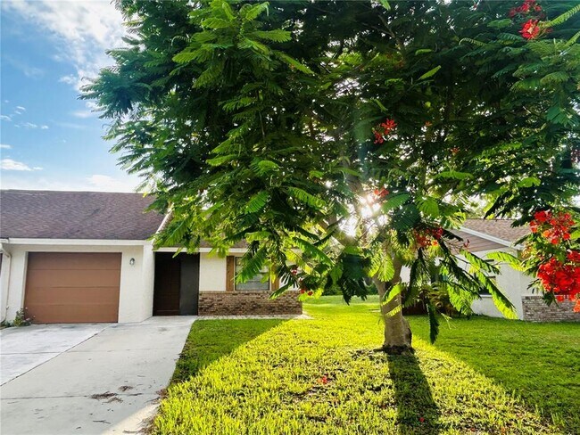 Foto del edificio - 5717 Deer Hollow Trail