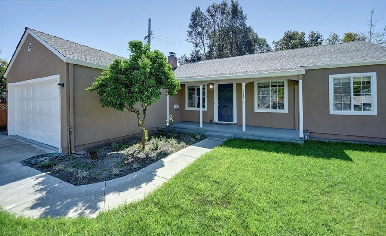 Primary Photo - 2224 Newhall St