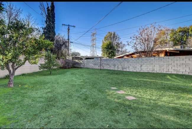 huge backyard - 7745 Geyser Ave