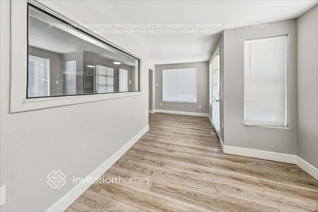 Building Photo - 11219 N 41st Ave