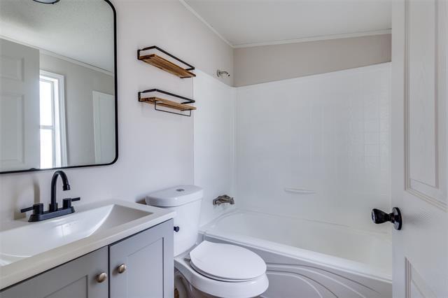 Building Photo - 201 N Shady Shores Rd