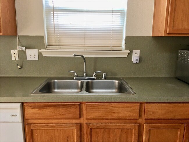 Foto del edificio - 5707 Highbury Ct