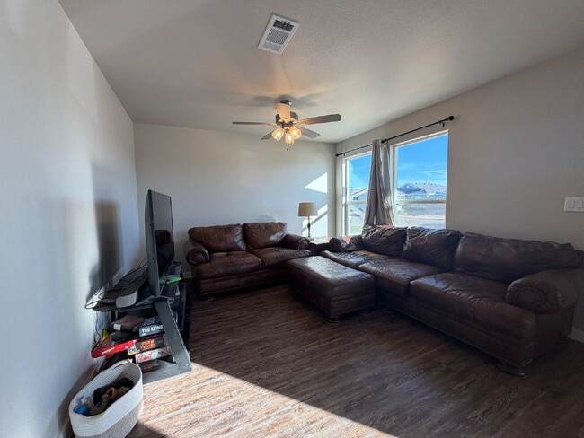 Building Photo - Charming 3-Bed, 2-Bath Retreat in Wolfforth