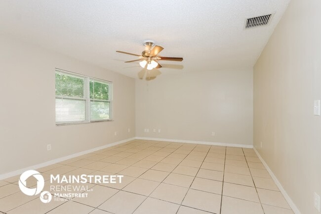 Building Photo - 6802 Santa Clara Blvd