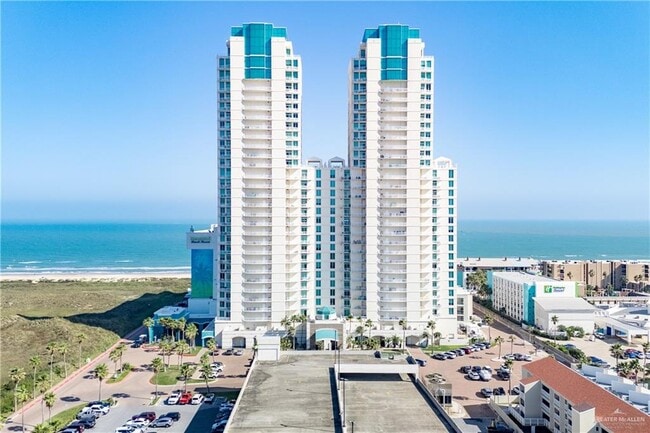 Building Photo - 310 Padre Blvd