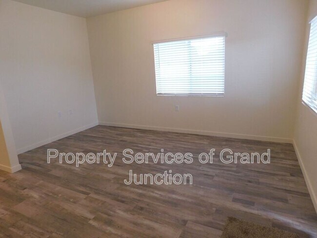 Foto del edificio - 658 Brookwillow Dr