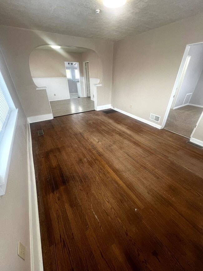 Building Photo - 1257 E Fremont St