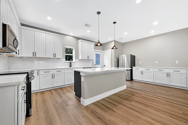 Foto del edificio - 809 Avenue J Pl