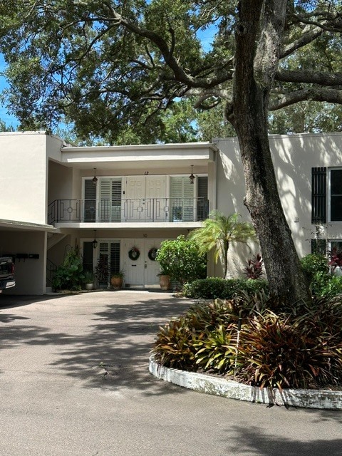 Building Photo - 12 Country Club Dr
