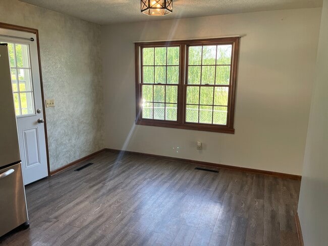Building Photo - 5009 US-59