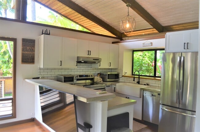 Building Photo - 3264 Keha Dr