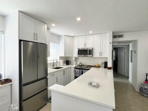 Building Photo - 531 Durham Cir