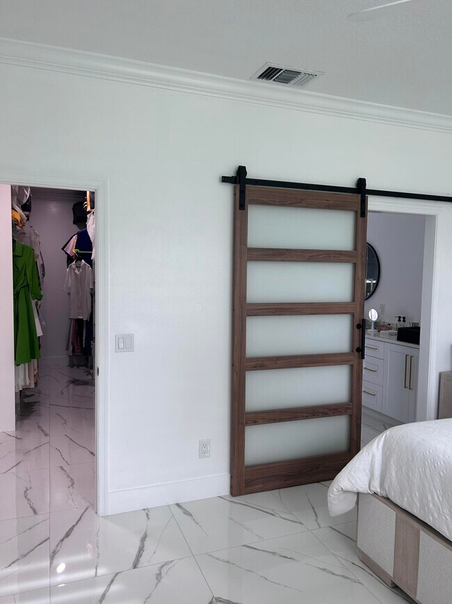 Foto del edificio - 3158 SW Martin St