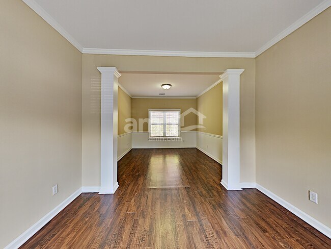 Foto del edificio - 1852 Clear Springs Ln