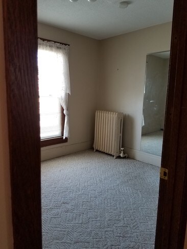 Dormitorio 1 - 503 5th Ave S