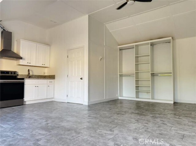 Foto del edificio - 3233 E Cameron Ave