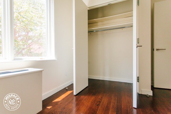 Building Photo - 1209 Dekalb Ave