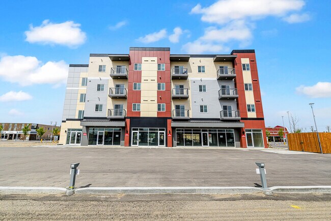 Photo du bâtiment - 10101-10101 101 Ave