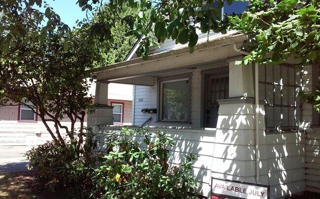 Building Photo - 1261wa
