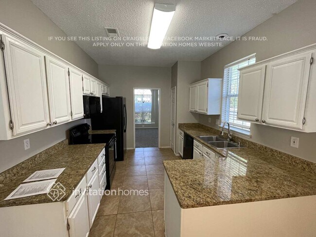 Foto del edificio - 1616 Barclay Dr