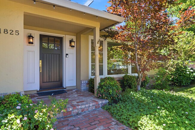 Foto del edificio - 1825 White Oak Dr