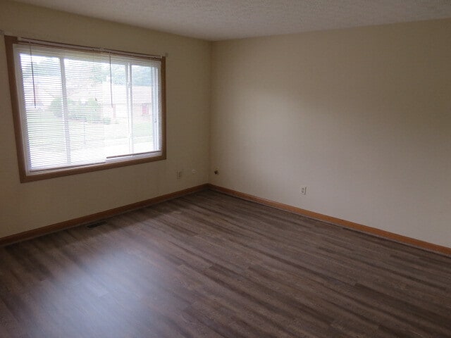 Foto del edificio - 2711 Millrace Dr