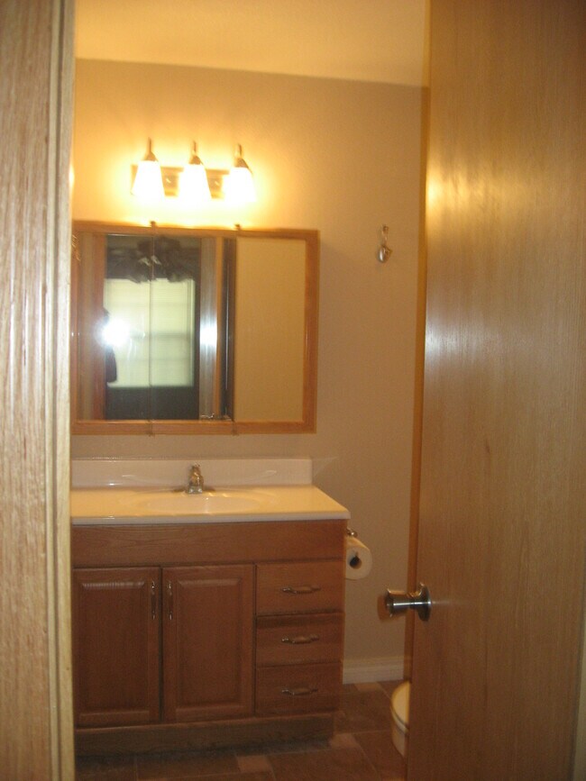 Baño principal - 930 N King St