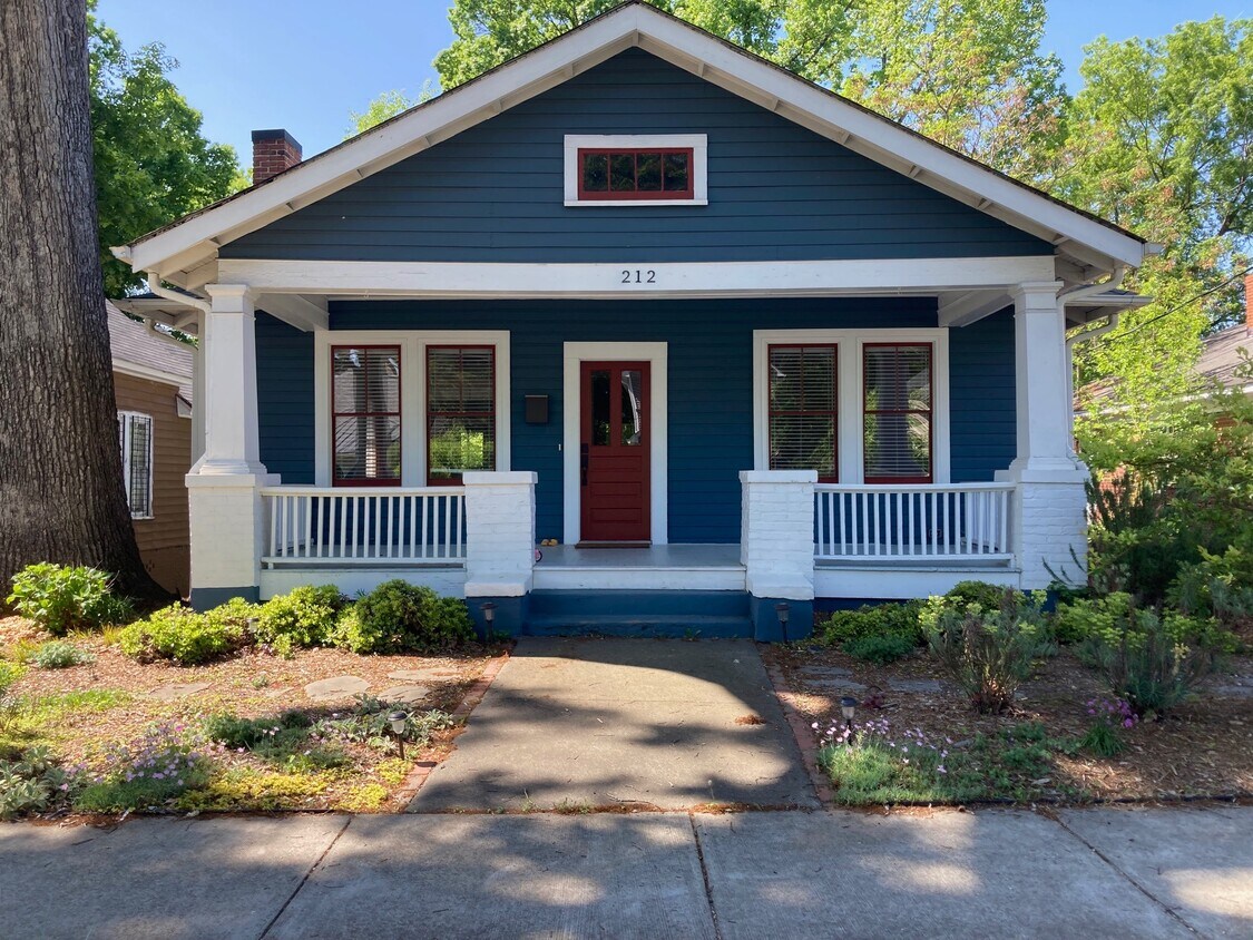Primary Photo - 212 E Geer St