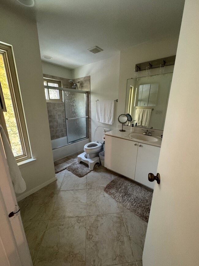 Building Photo - 2802 Horseshoe Bend Cove