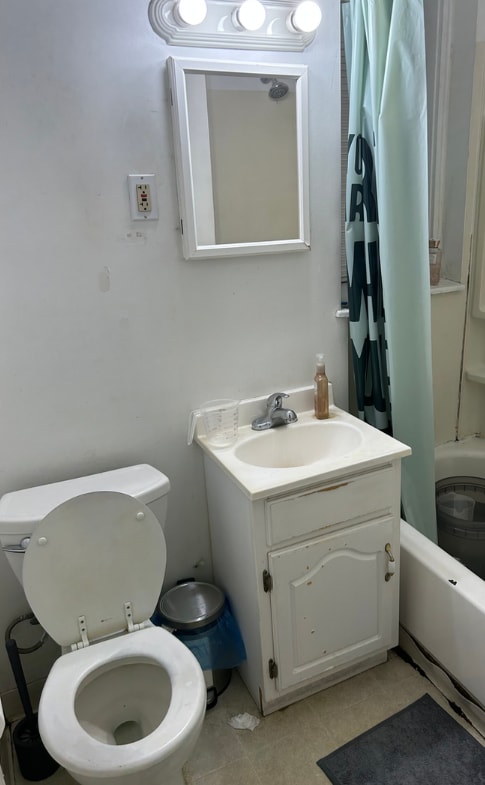Building Photo - 211 Park Dr
