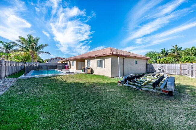 Foto del edificio - 29191 SW 142nd Ct