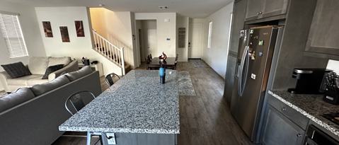 Foto del edificio - 215 Silver Fir Ct
