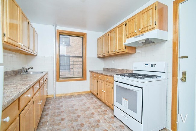Building Photo - 330 Wadsworth Avenue