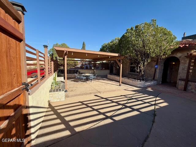 Building Photo - 4018 Sacramento Ave