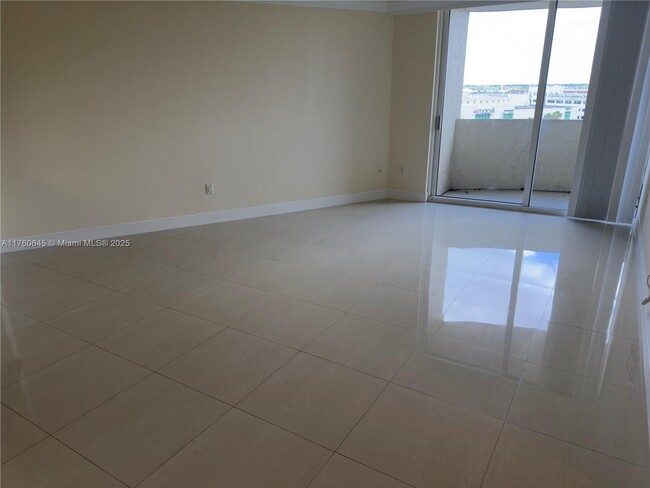 Foto del edificio - 19501 W Country Club Dr