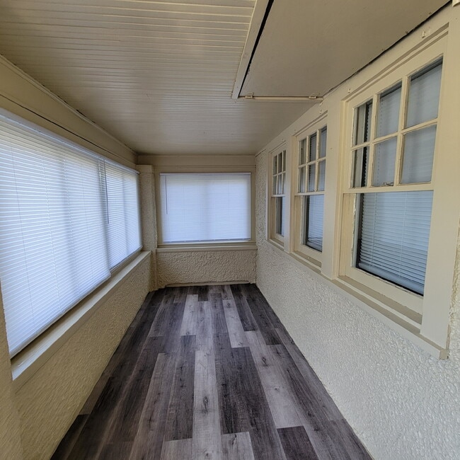 Building Photo - 37 S Lynhurst Dr