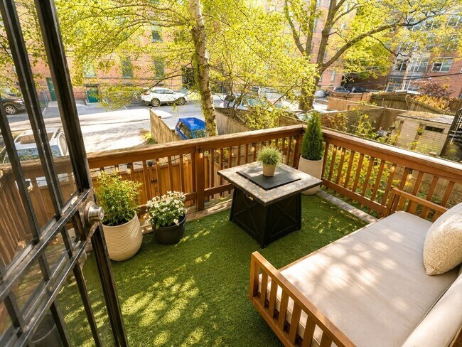 Foto del edificio - 94 E Brookline St